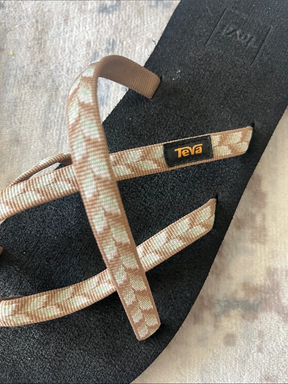 Teva Women's Olowahu Flip-Flop - Picture 5 of 7